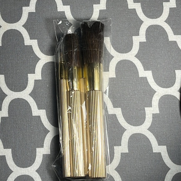 Estée Lauder set of 4 Brushes. New still in plastic. - Picture 4 of 14